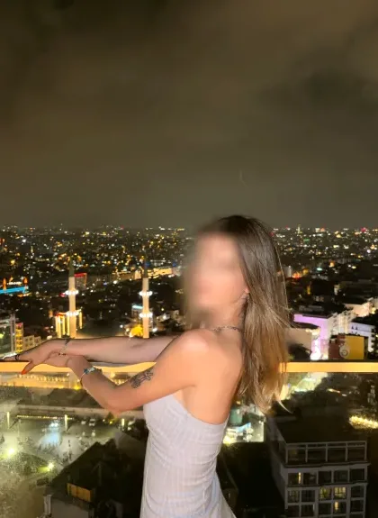 Christina, 27