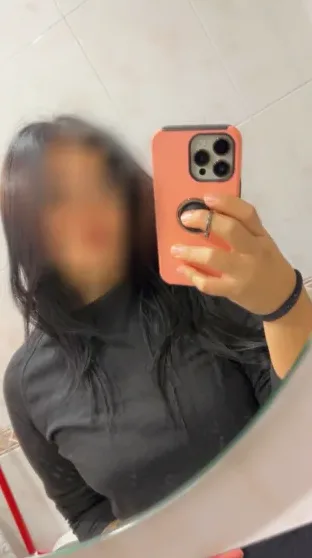 Jasmin, 30