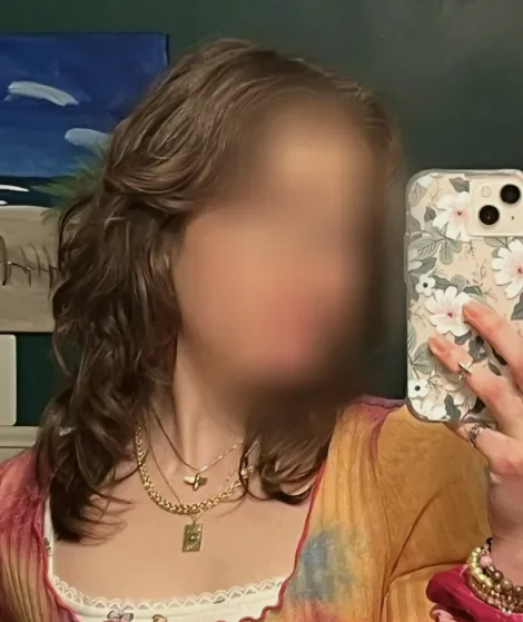 Marianne, 20