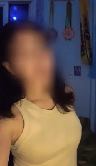 Milica, 22